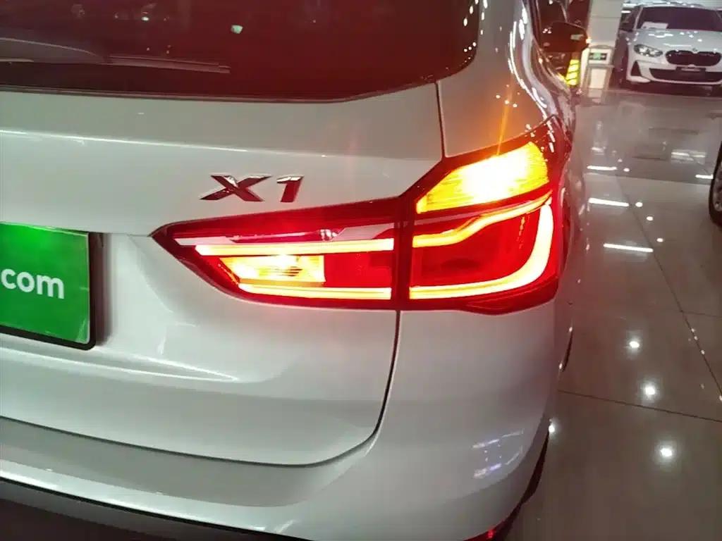 BMW X1 2016 sDrive20Li Luxury — миниатюра 8