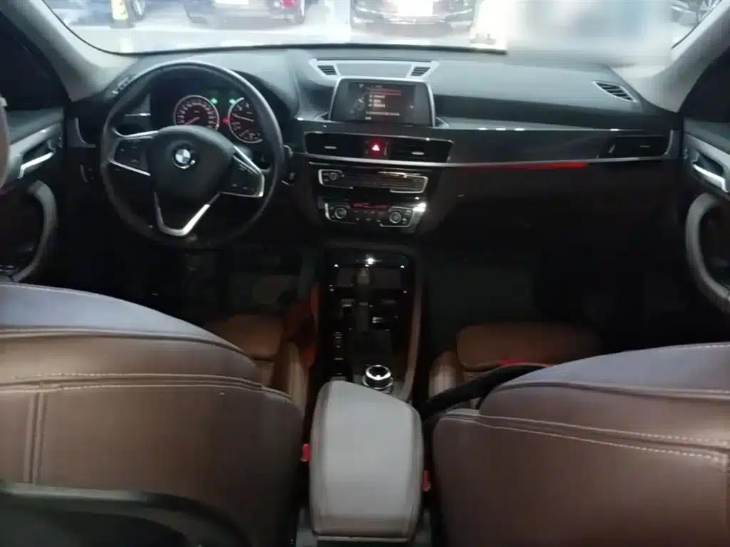 BMW X1 2016 sDrive20Li Luxury — миниатюра 10