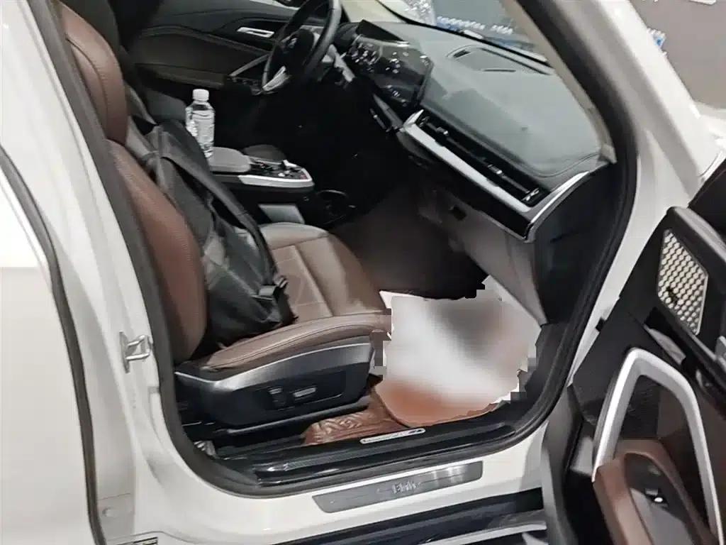 2023 BMW X1 sDrive25Li X Design Package — миниатюра 25