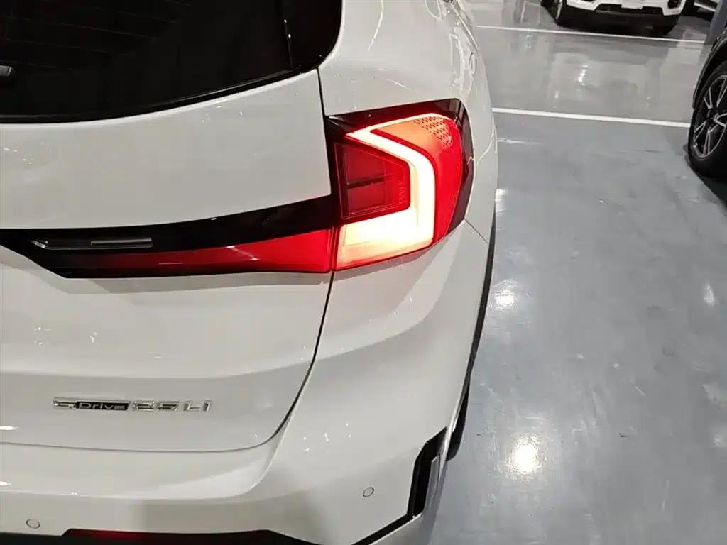 2023 BMW X1 sDrive25Li X Design Package — миниатюра 8