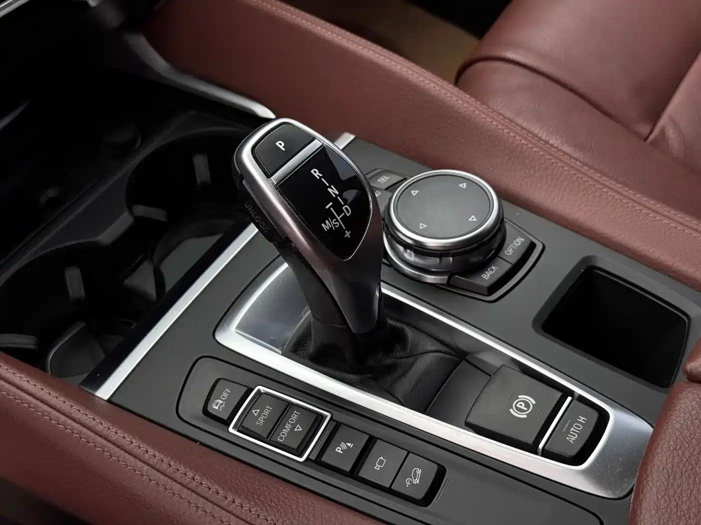 BMW X6 2015 xDrive35i Luxury — миниатюра 15