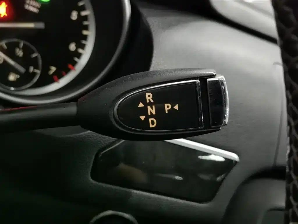 2015 Mercedes-Benz R-Class R 320 4MATIC Luxury — миниатюра 13