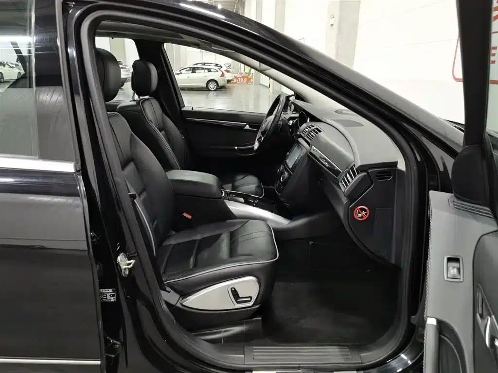 2015 Mercedes-Benz R-Class R 320 4MATIC Luxury — миниатюра 23