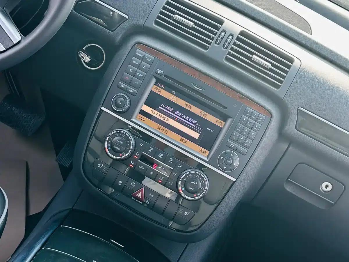 2017 Mercedes-Benz R-Class R 320 4MATIC Business Edition — миниатюра 19
