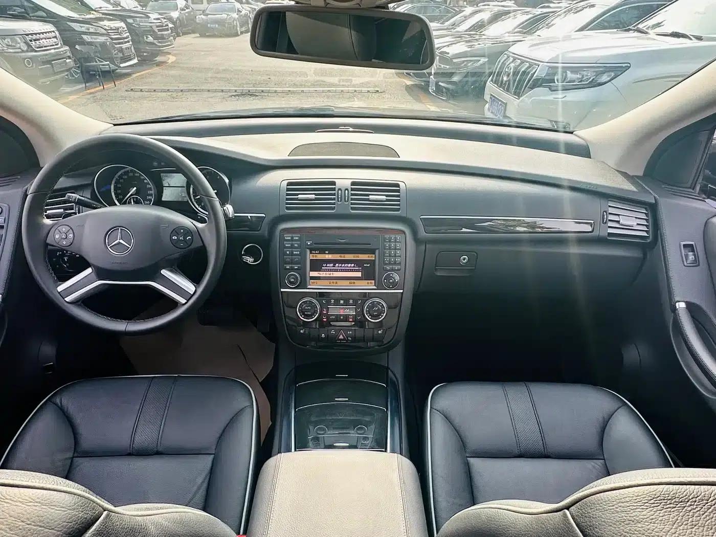 2017 Mercedes-Benz R-Class R 320 4MATIC Business Edition — миниатюра 20