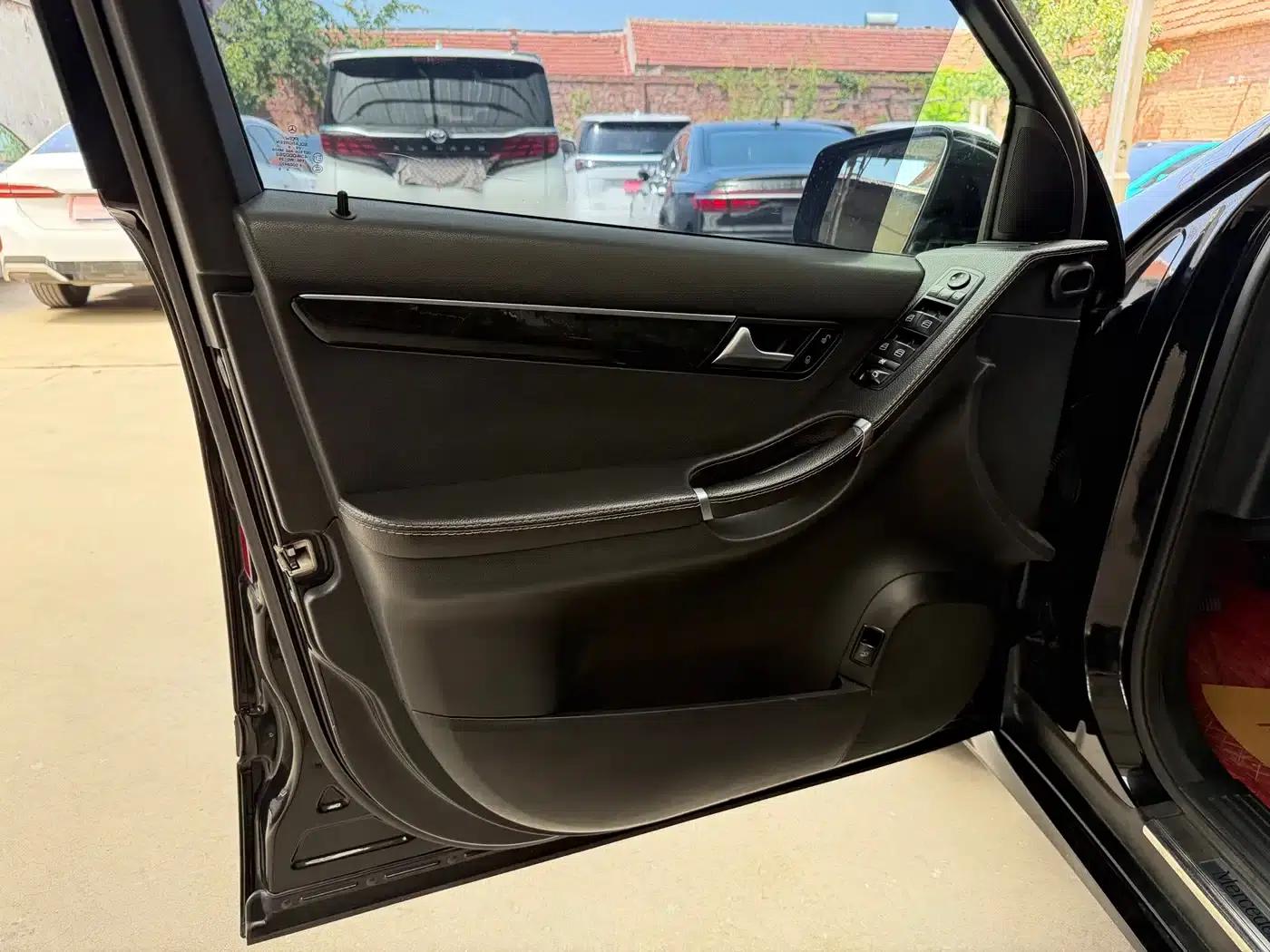 2014 Mercedes-Benz R-Class R 400 4MATIC Business Edition — миниатюра 11