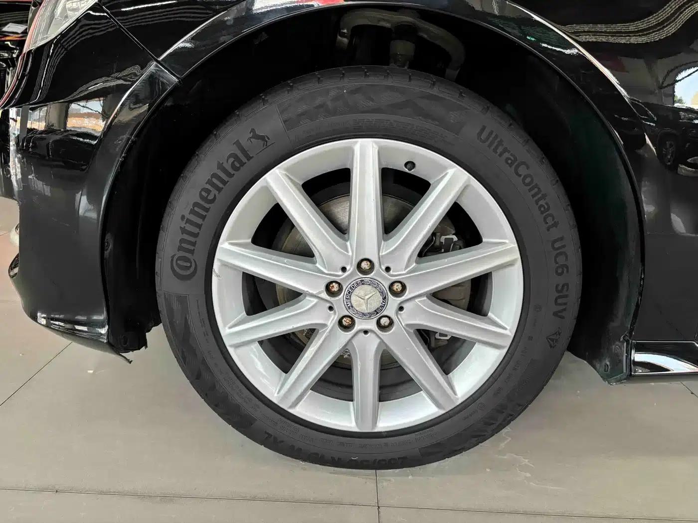2011 Mercedes-Benz R-Class R 350 L 4MATIC — миниатюра 22