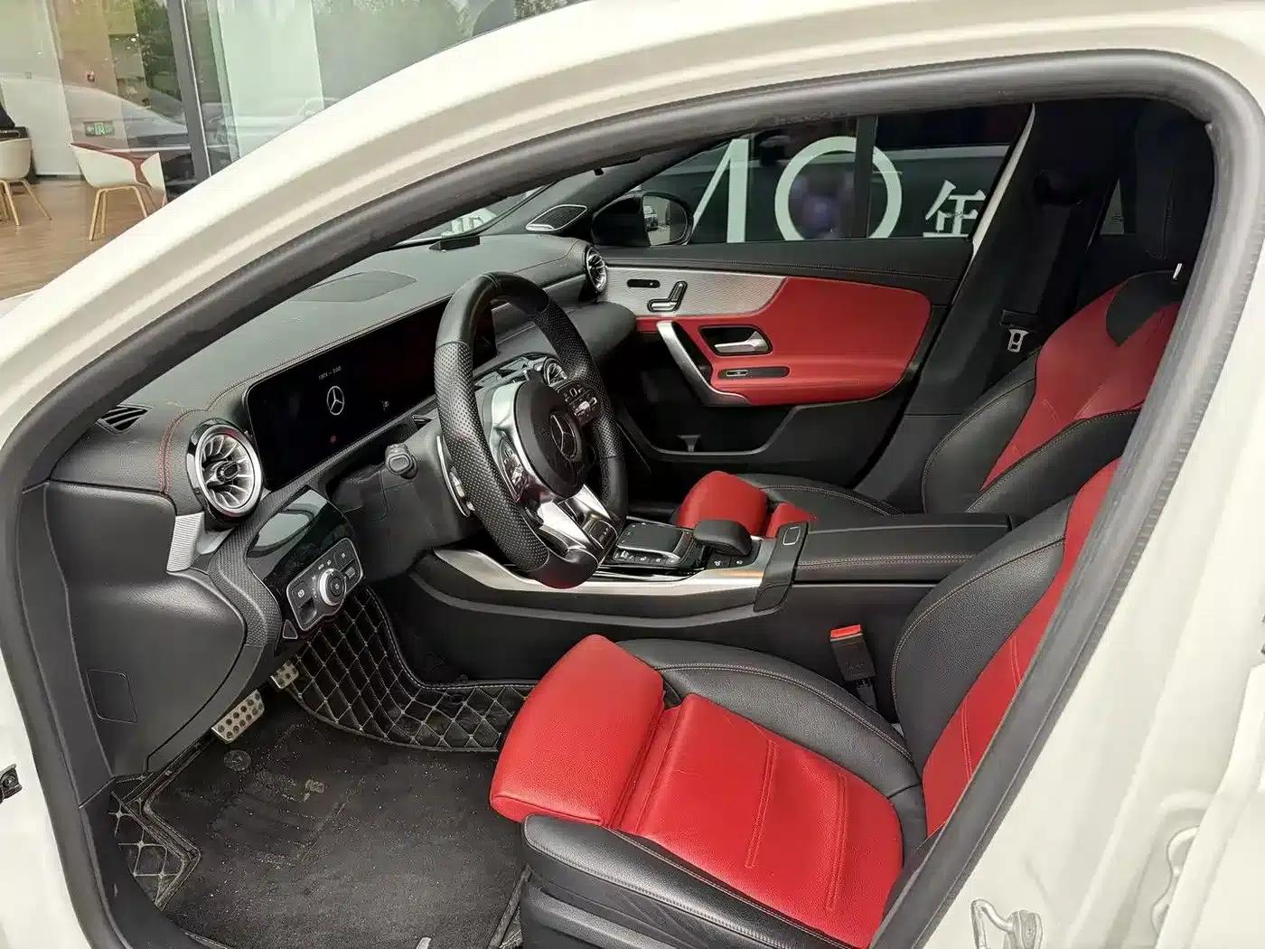 2023 Mercedes-Benz A-Class AMG A 35 L 4MATIC — миниатюра 4