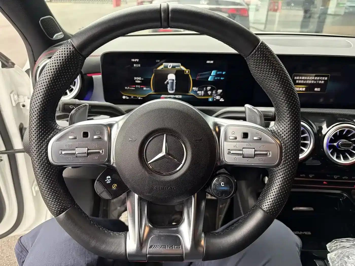 2023 Mercedes-Benz A-Class AMG A 35 L 4MATIC — миниатюра 8