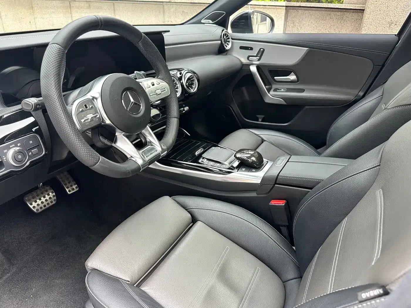 2023 Mercedes-Benz A-Class AMG A 35 L 4MATIC — миниатюра 4