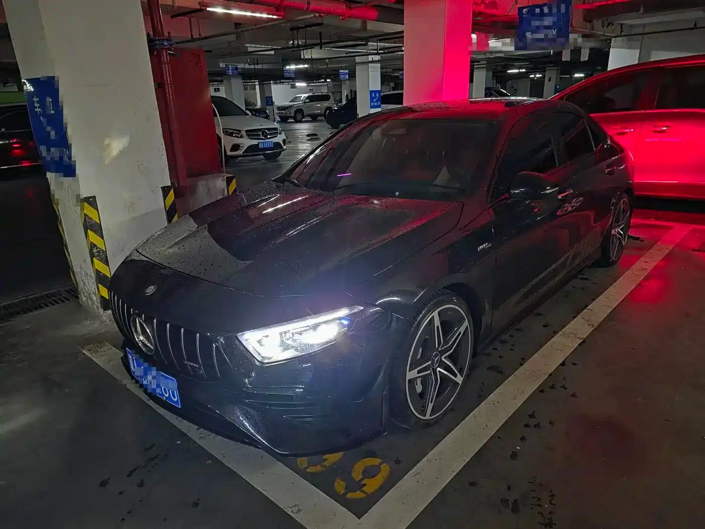 2025 Mercedes-Benz A-Class AMG A 35 L 4MATIC — миниатюра 1