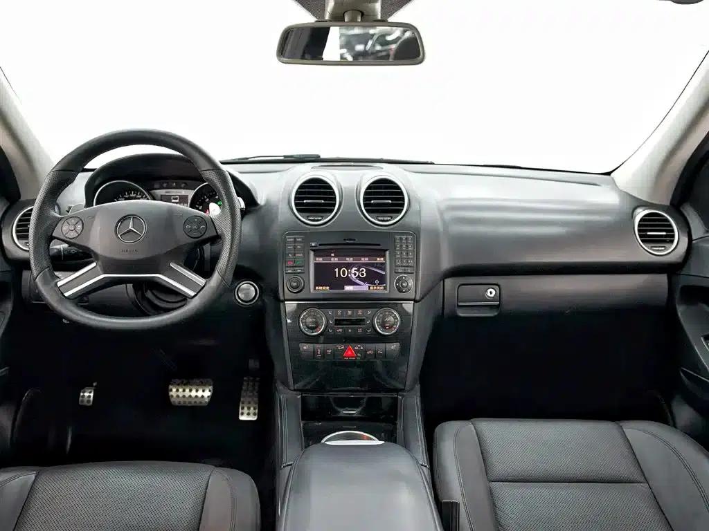 2011 Mercedes-Benz M-Class AMG ML 63 — миниатюра 12