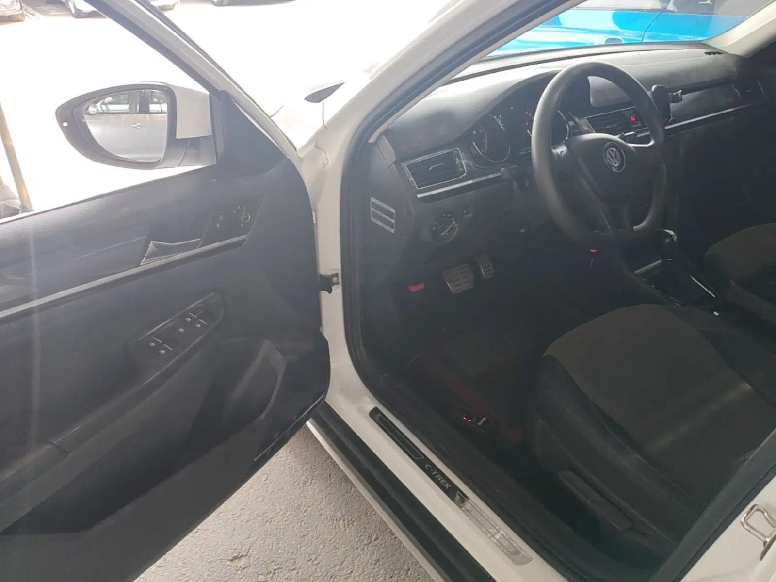 Used Volkswagen C-TREK 2017 230TSI DSG Comfort Version — миниатюра 18