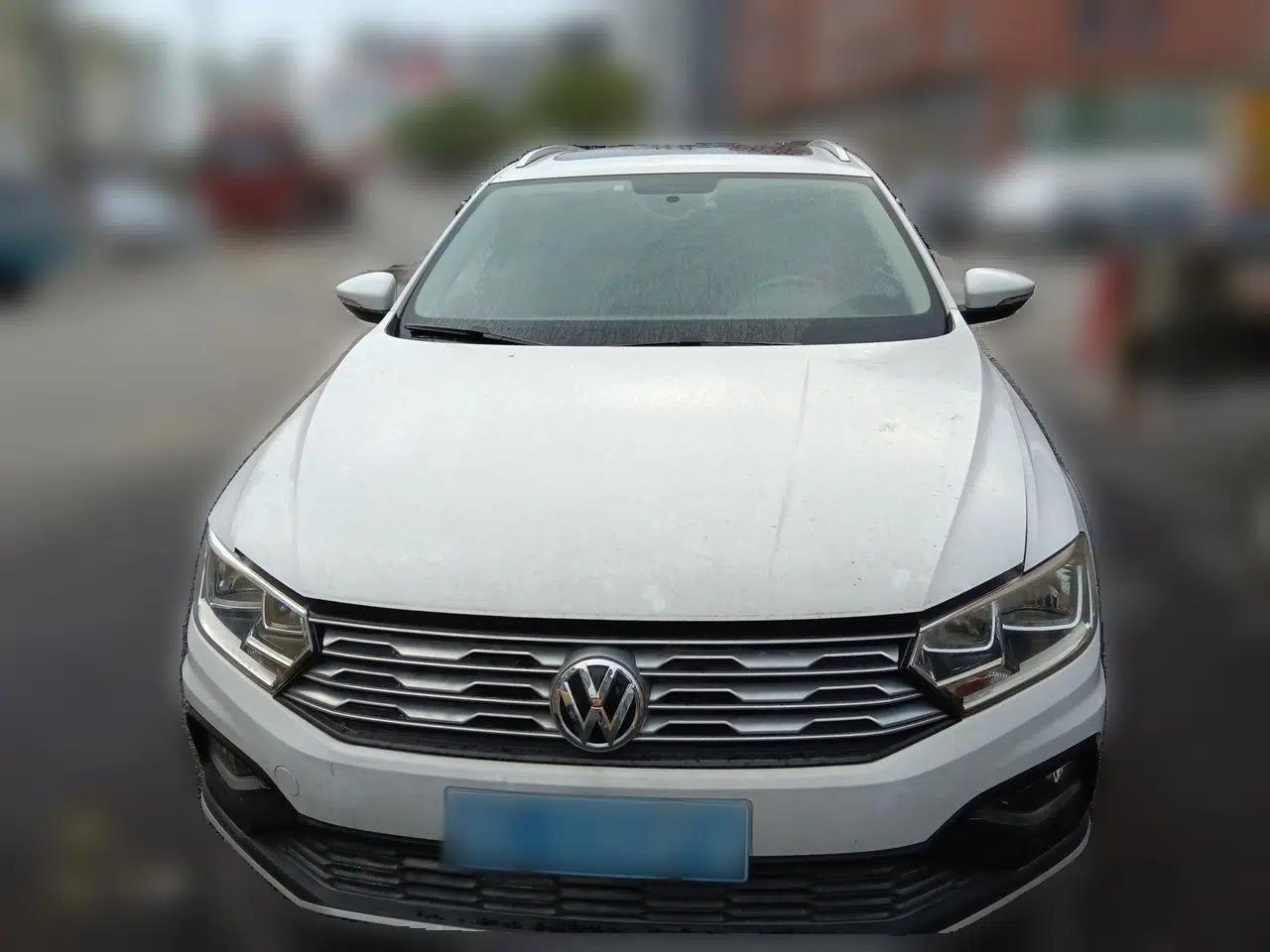 Used Volkswagen C-TREK 2017 1.6L Manual Comfort Model — миниатюра 2