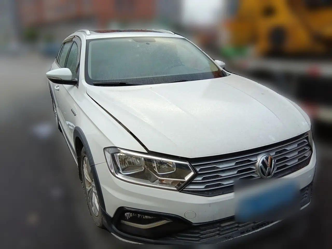 Used Volkswagen C-TREK 2017 1.6L Manual Comfort Model — миниатюра 3