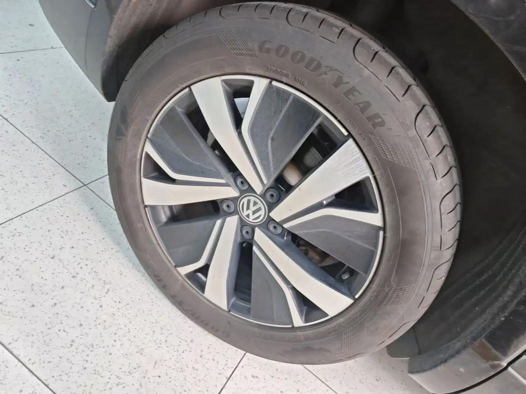 Used Volkswagen Tayron GTE Plug-in Hybrid 2020 1.4T Luxury Model — миниатюра 11