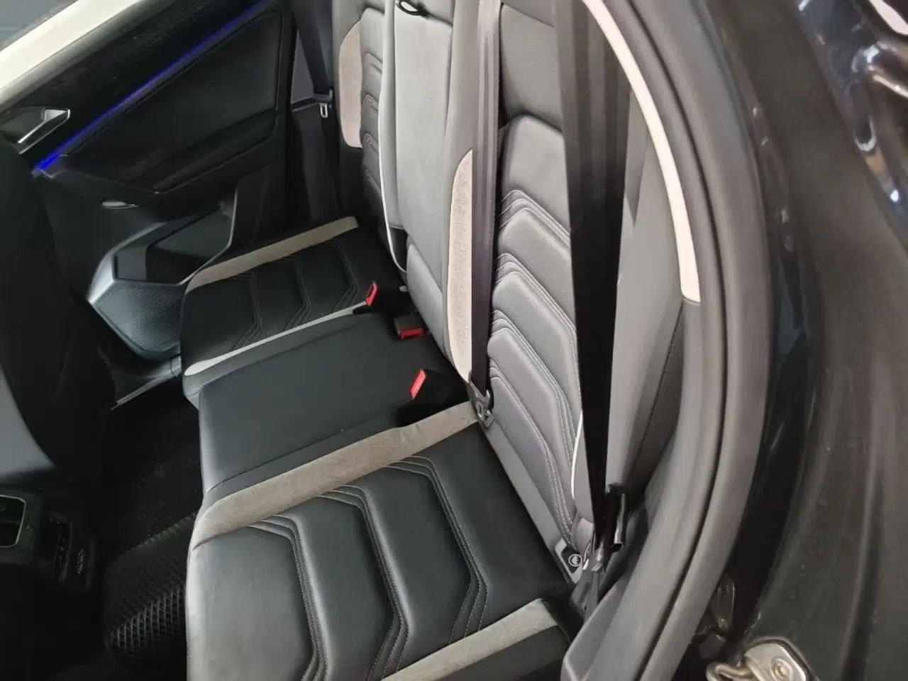 Used Volkswagen Tayron GTE Plug-in Hybrid 2020 1.4T Luxury Model — миниатюра 20