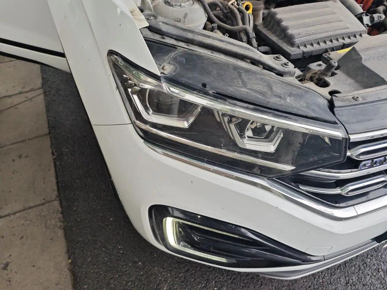 Used Volkswagen Tayron GTE Plug-in Hybrid 2020 1.4T Luxury Model — миниатюра 7