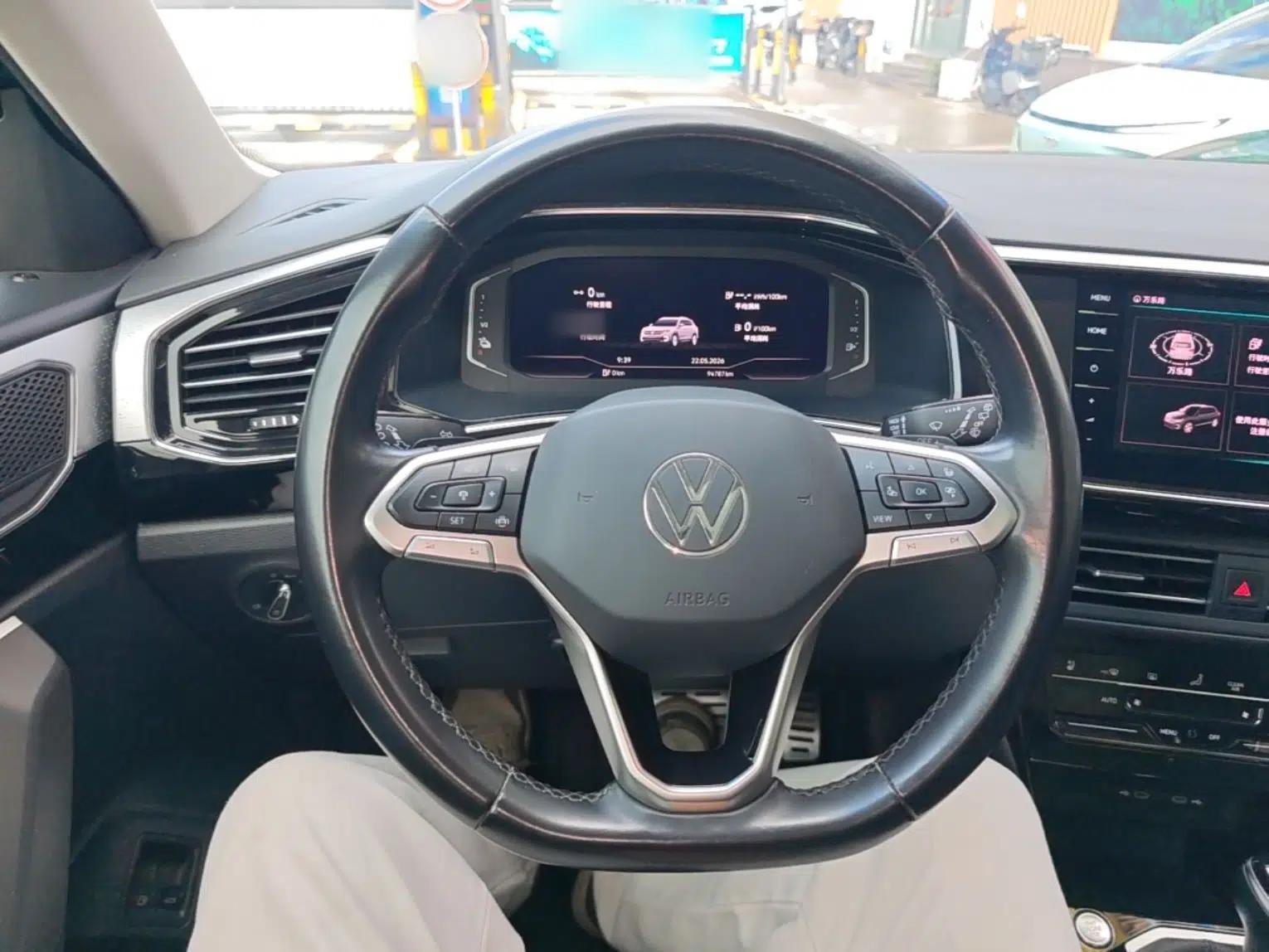 Used Volkswagen Tayron GTE Plug-in Hybrid 2022 1.4T Luxury Model — миниатюра 13
