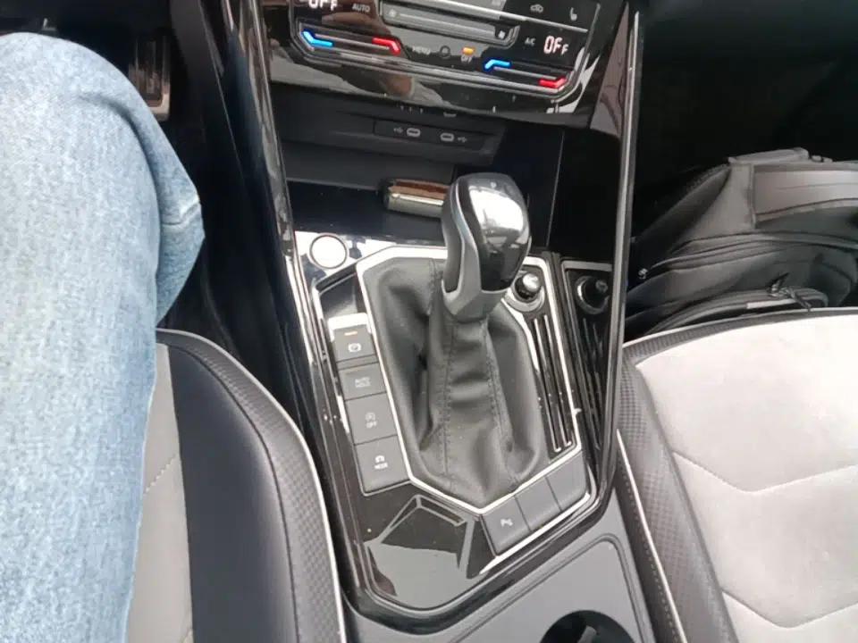Used Volkswagen Tayron X 2020 330TSI Two-Wheel Drive Luxury Smart Connectivity Version — миниатюра 16