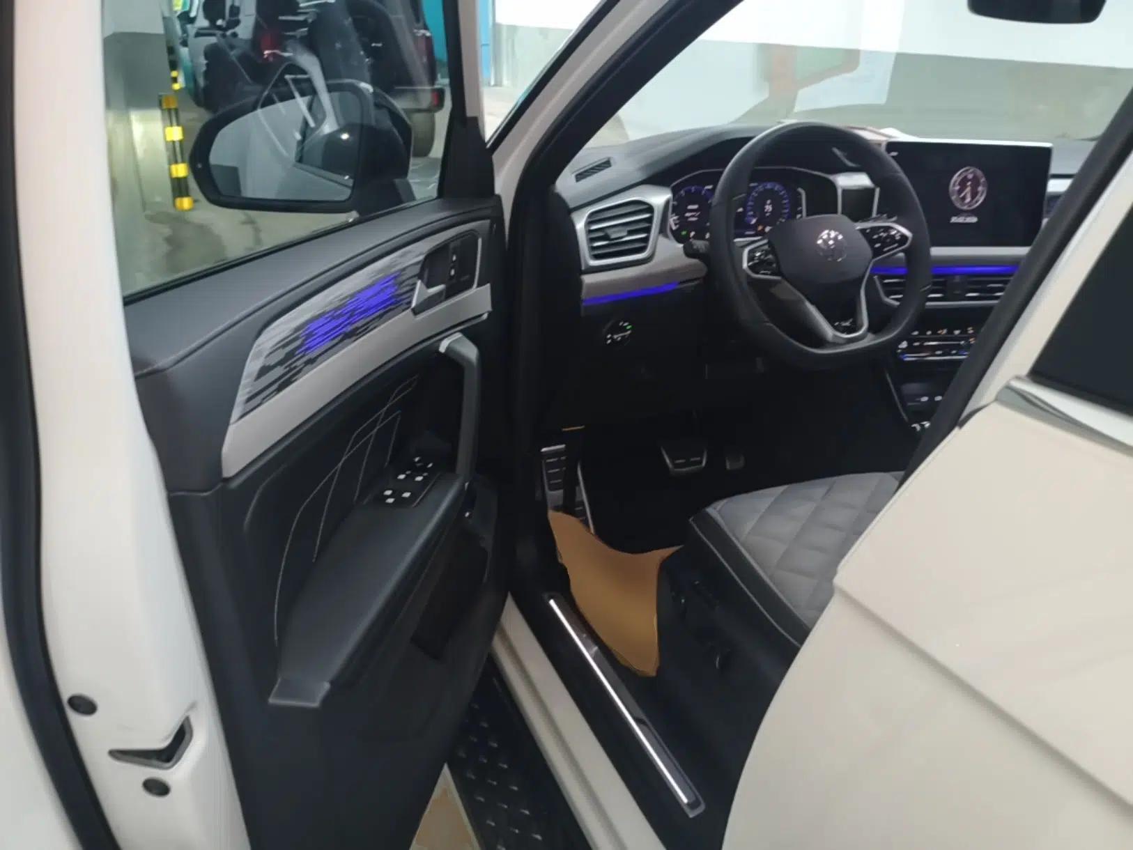 Used Volkswagen Tayron X 2023 Revised 380TSI Four-Wheel Drive Flagship Smart Edition — миниатюра 18