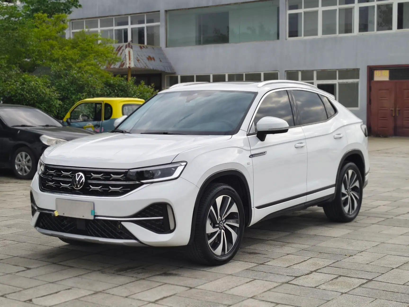 Used Volkswagen Tayron X 2024 330TSI Two-Wheel-Drive Prestige High-Energy Edition — миниатюра 1