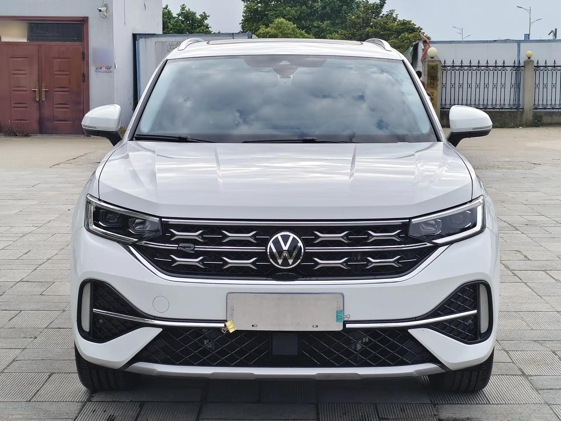 Used Volkswagen Tayron X 2024 330TSI Two-Wheel-Drive Prestige High-Energy Edition — миниатюра 2