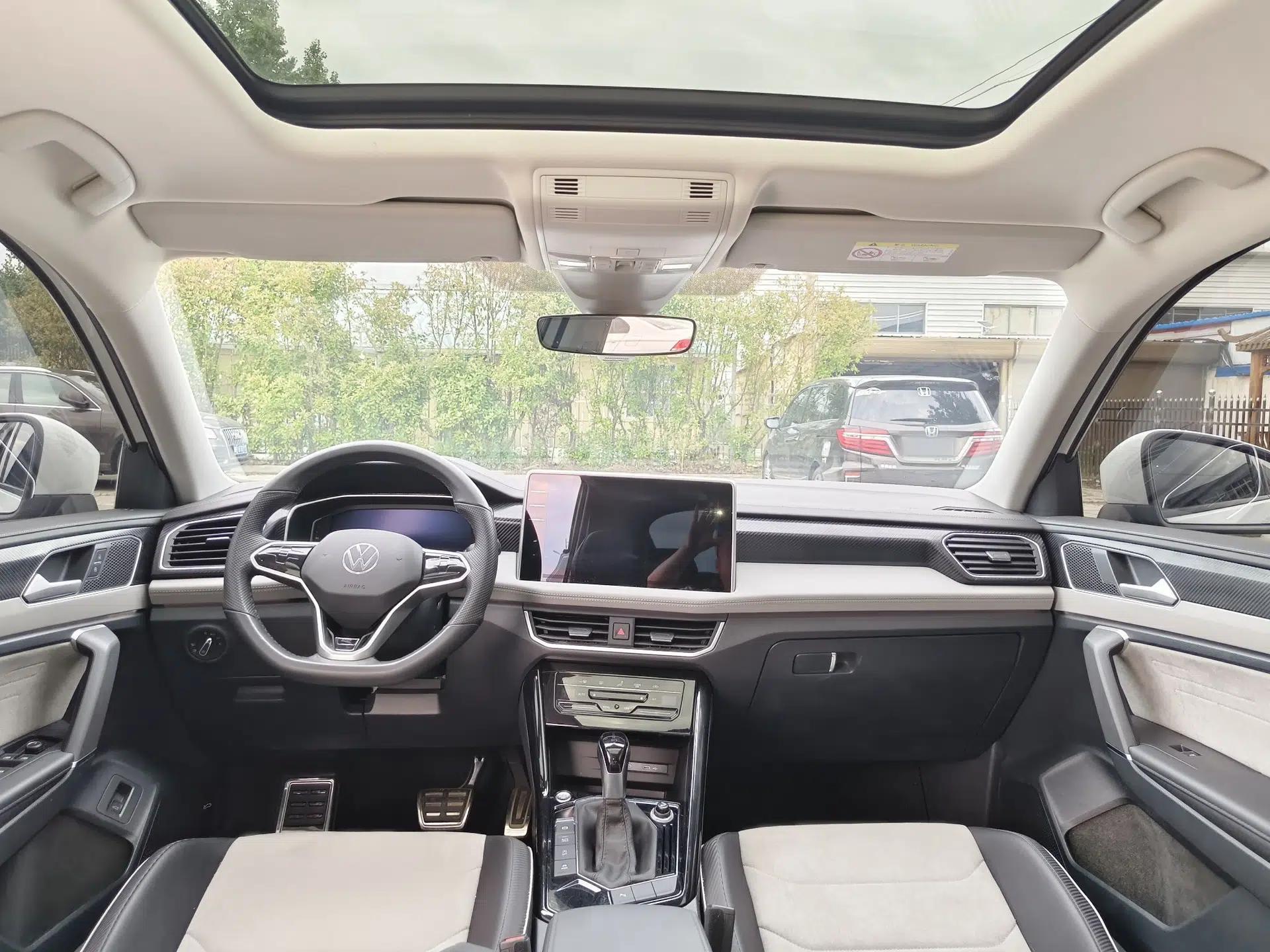 Used Volkswagen Tayron X 2024 330TSI Two-Wheel-Drive Prestige High-Energy Edition — миниатюра 9