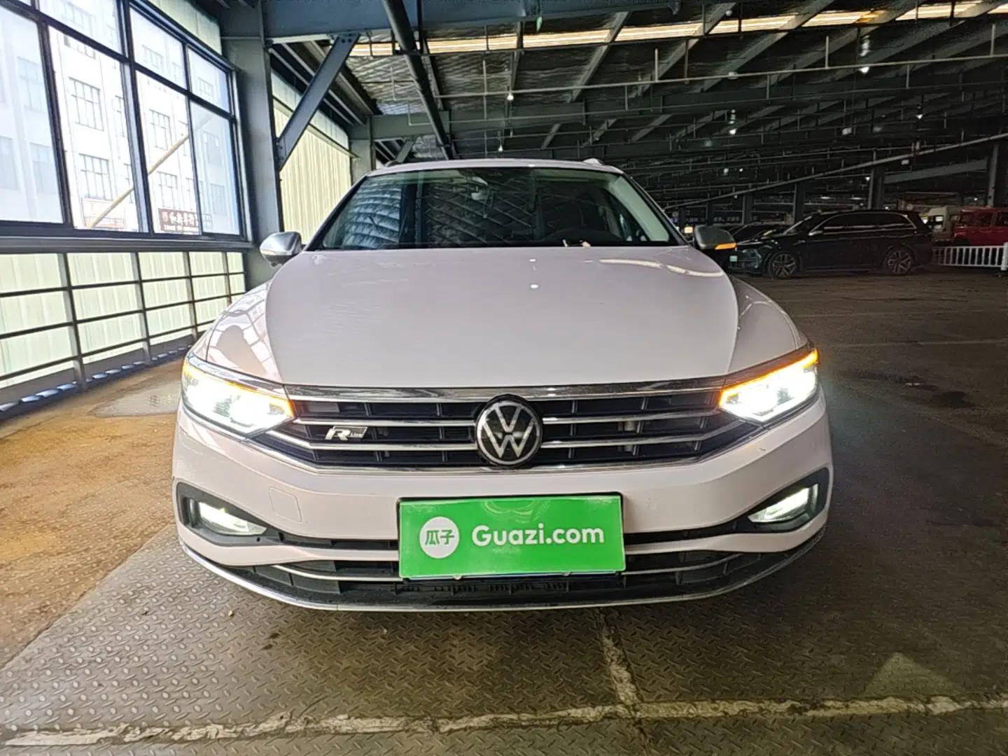 Used Volkswagen Variant 2021 2.0T Comfort Edition — миниатюра 2