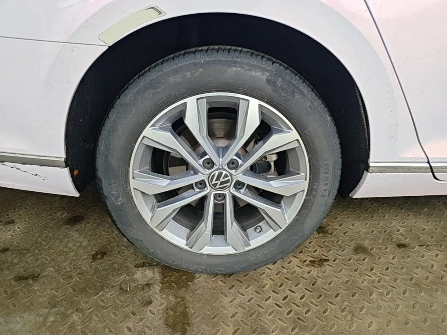 Used Volkswagen Variant 2021 2.0T Comfort Edition — миниатюра 11