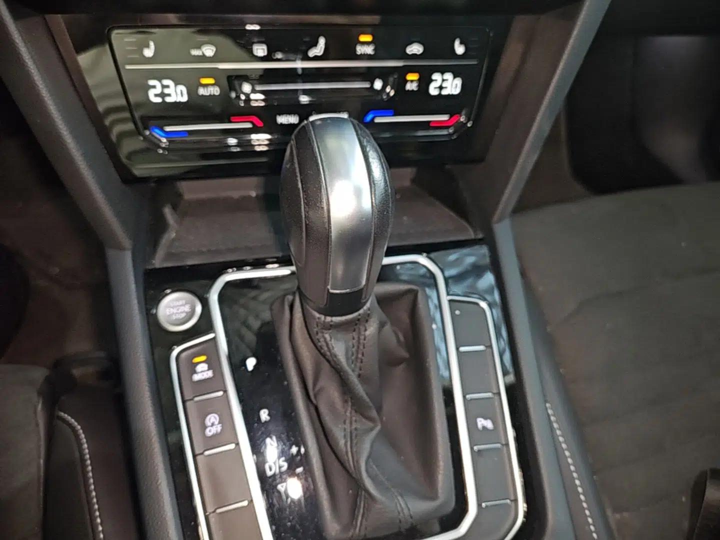 Used Volkswagen Variant 2021 2.0T Comfort Edition — миниатюра 21