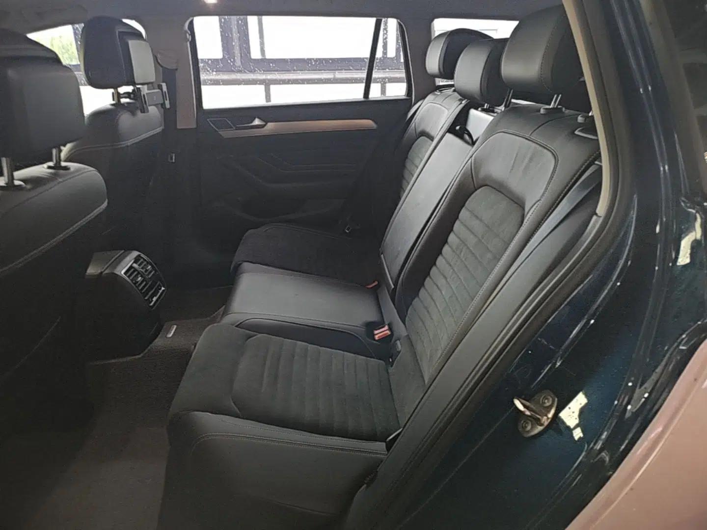 Used Volkswagen Variant 2021 2.0T Comfort Edition — миниатюра 25