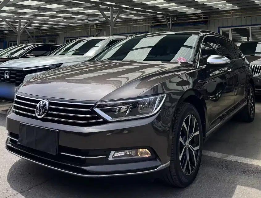 Used Volkswagen Variant 2017 380TSI Two-Wheel Drive Comfort Edition — миниатюра 1
