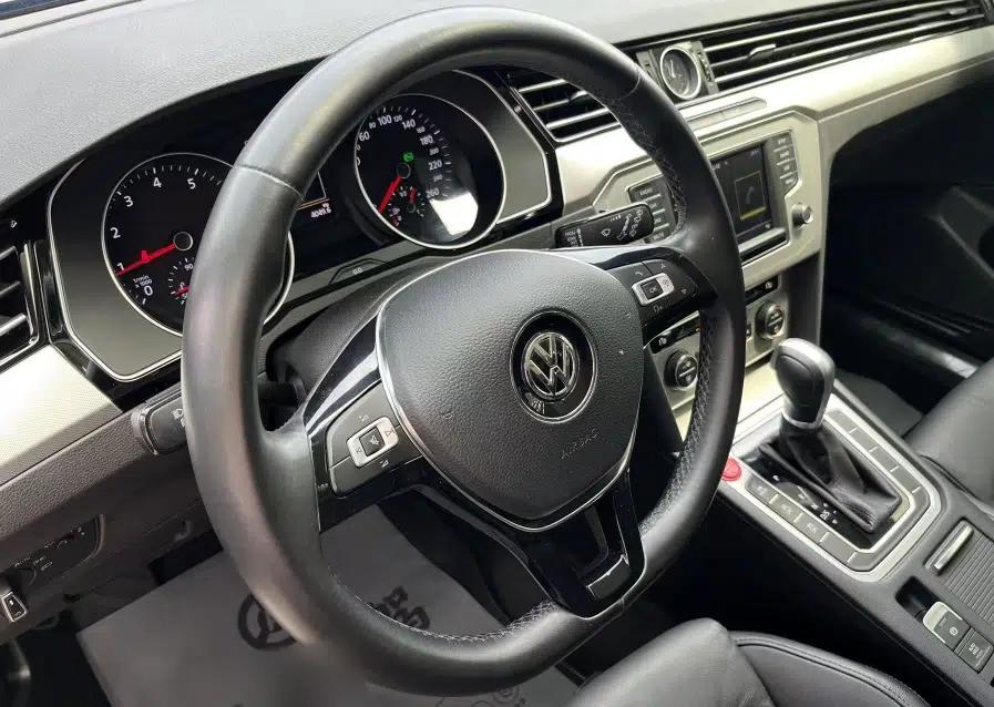 Used Volkswagen Variant 2017 380TSI Two-Wheel Drive Comfort Edition — миниатюра 11