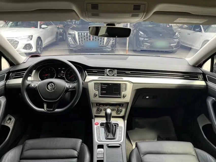 Used Volkswagen Variant 2017 380TSI Two-Wheel Drive Comfort Edition — миниатюра 15