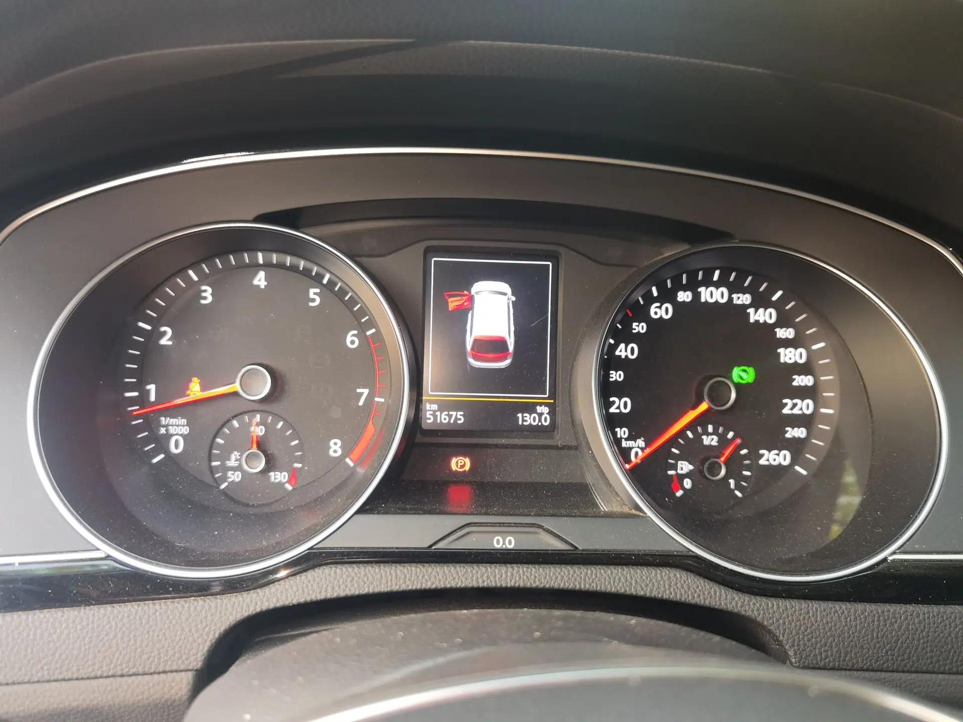 Used Volkswagen Variant 2017 380TSI Two-Wheel Drive Comfort Edition — миниатюра 11