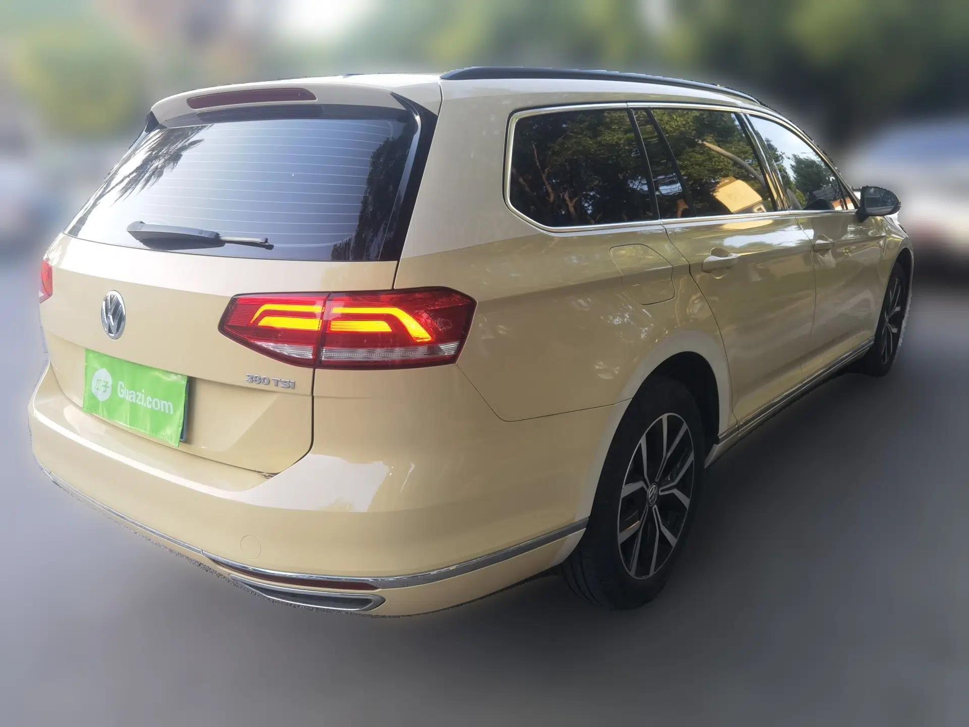 Used Volkswagen Variant 2017 380TSI Two-Wheel Drive Comfort Edition — миниатюра 6