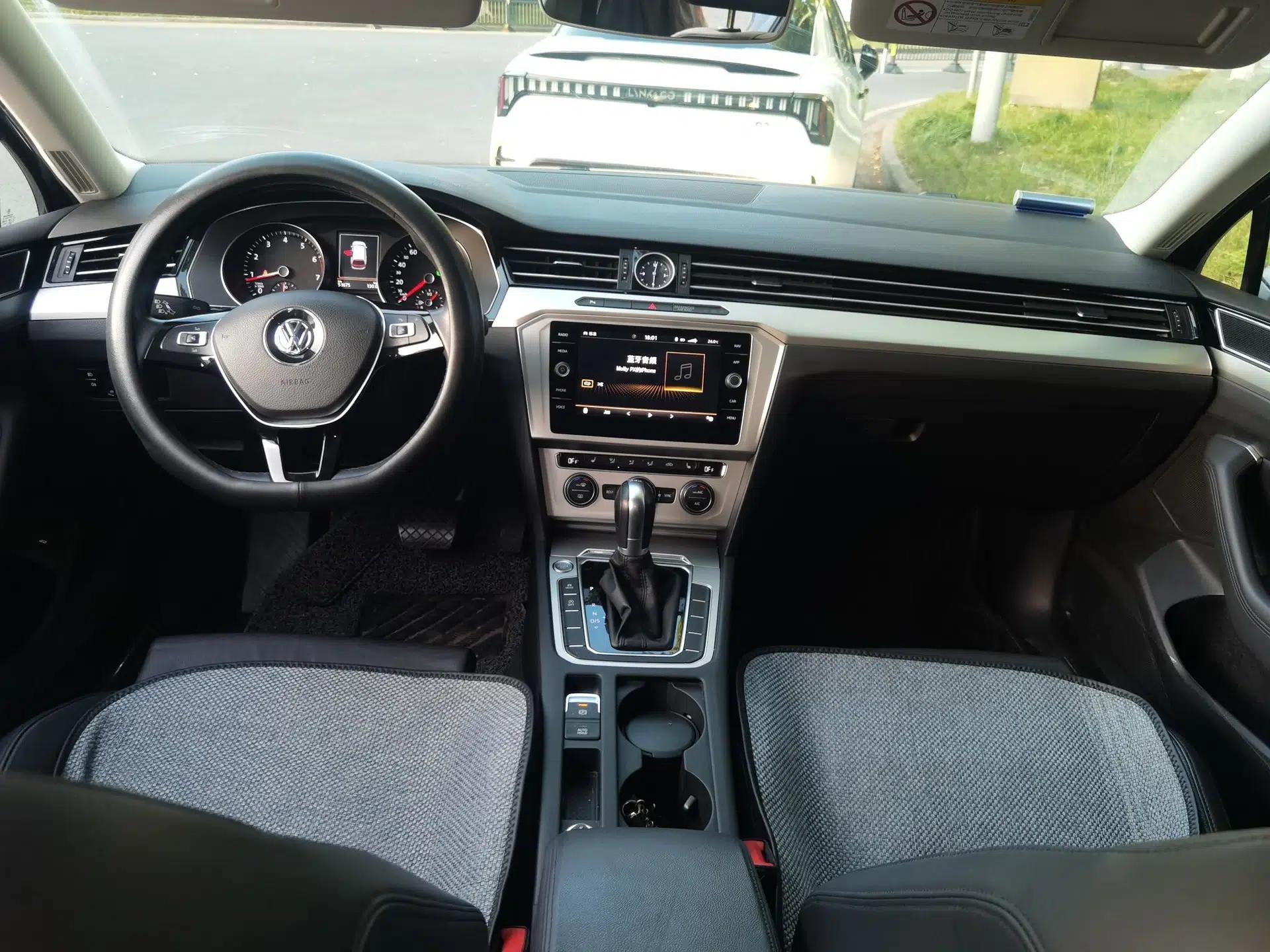 Used Volkswagen Variant 2017 380TSI Two-Wheel Drive Comfort Edition — миниатюра 9