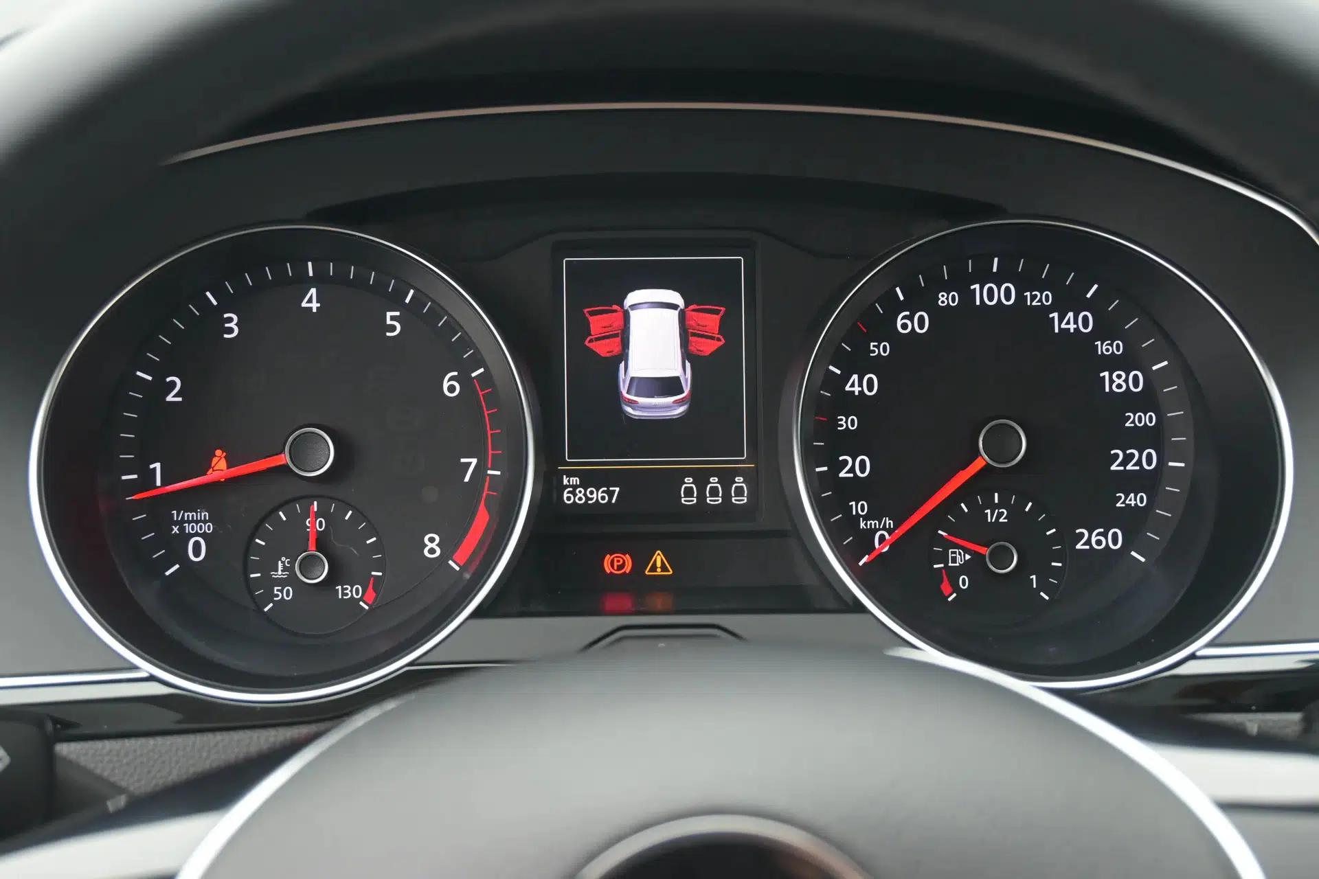 Used Volkswagen Variant 2018 380TSI Two-Wheel Drive Comfort Edition — миниатюра 9