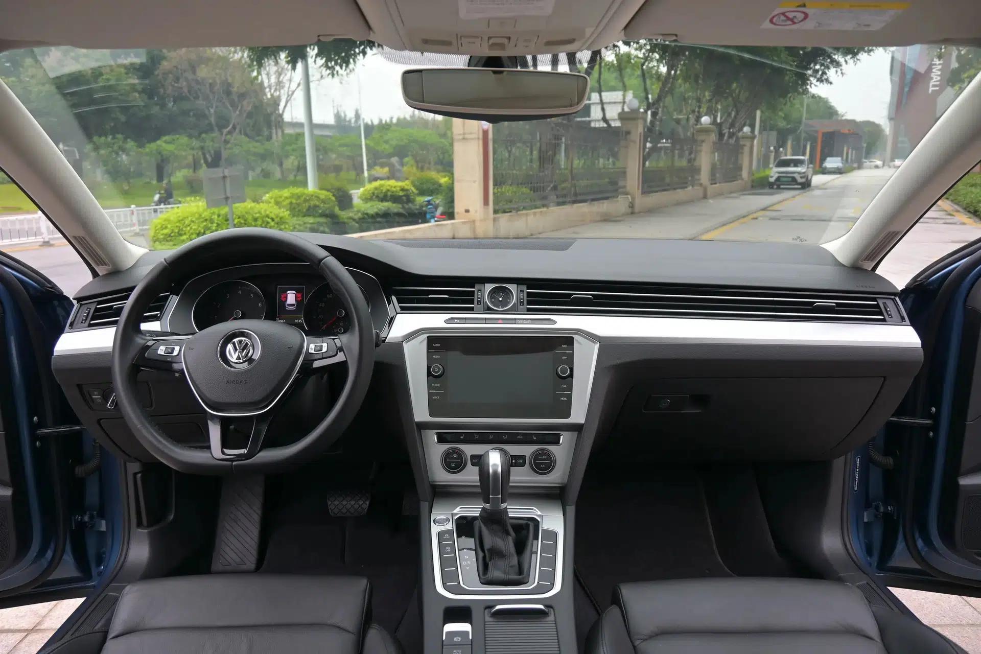 Used Volkswagen Variant 2018 380TSI Two-Wheel Drive Comfort Edition — миниатюра 10