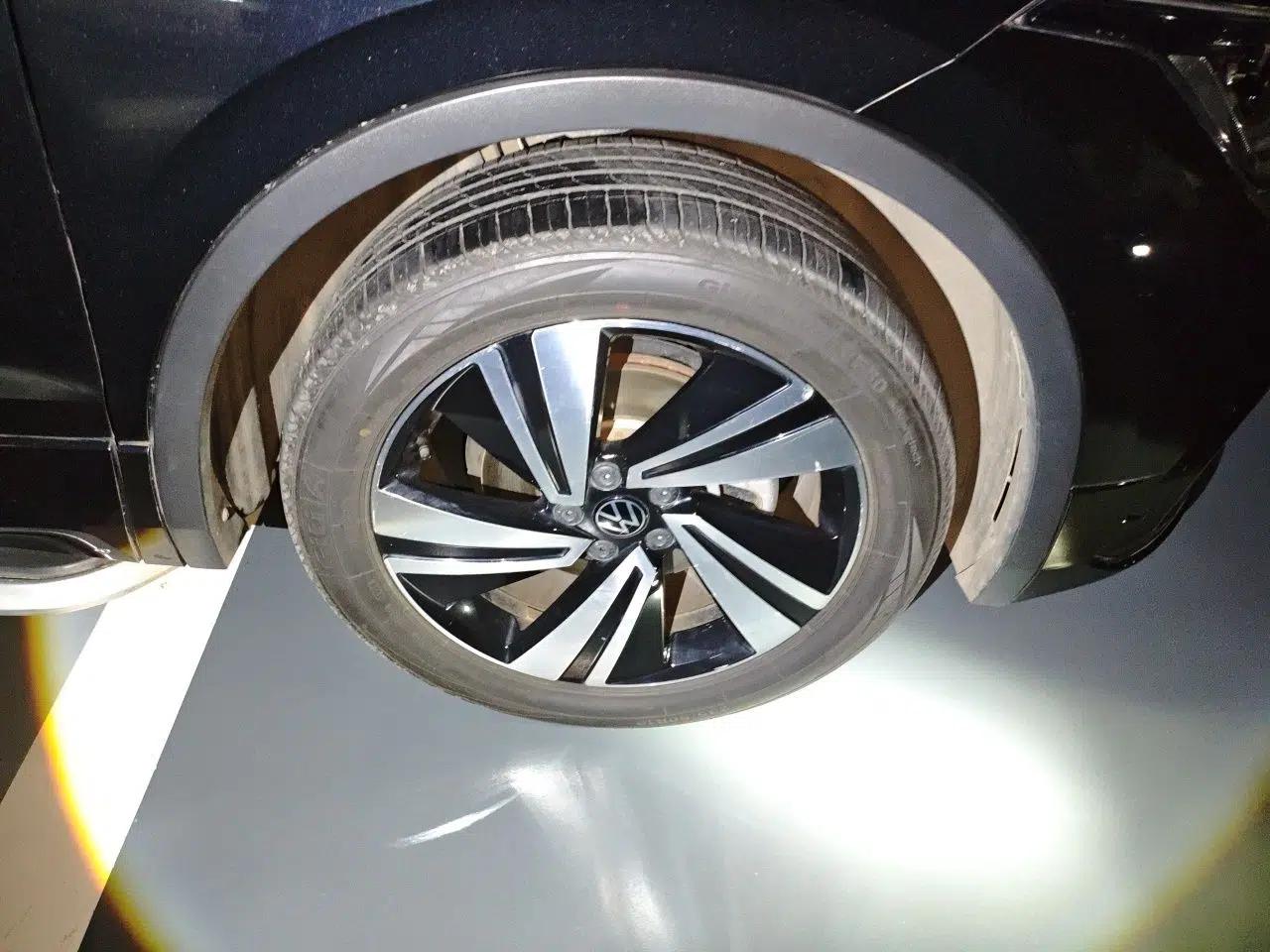 Used Volkswagen Tiguan X 2021 330TSI Two-Wheel Drive Enjoyment Version — миниатюра 8
