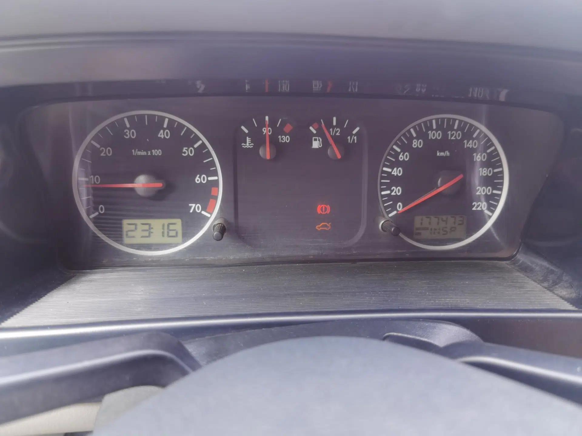 Used Volkswagen Santana Vista 2008 1.8L Manual Sishang Model — миниатюра 11