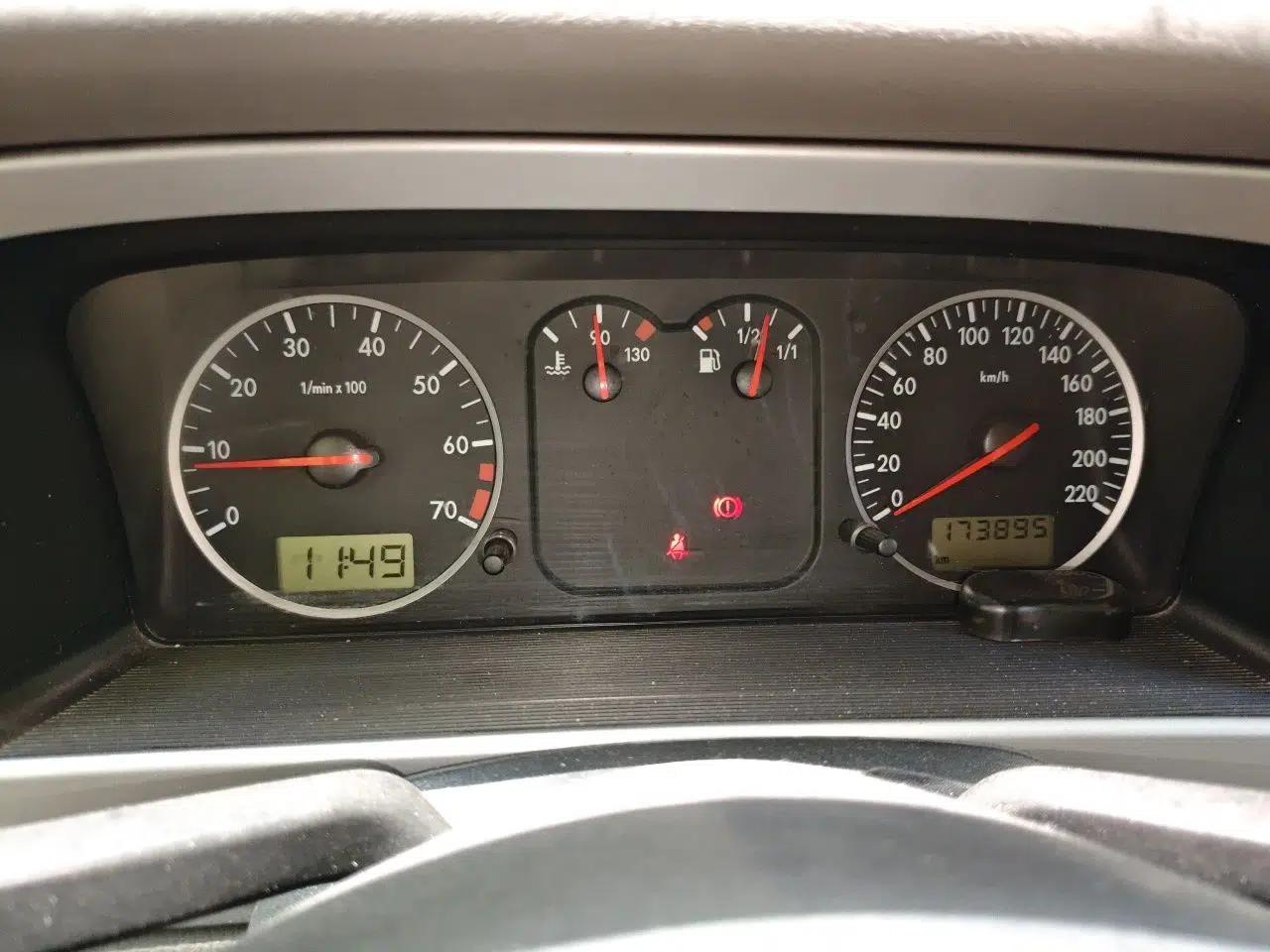 Used Volkswagen Santana Vista 2008 1.8L Manual Comfort Edition — миниатюра 11