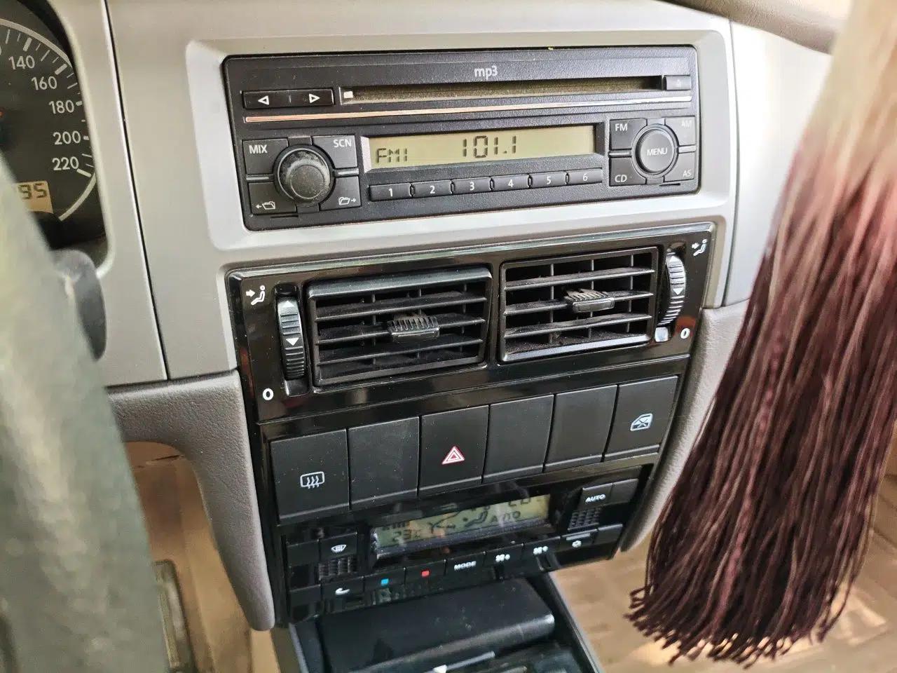 Used Volkswagen Santana Vista 2008 1.8L Manual Comfort Edition — миниатюра 13