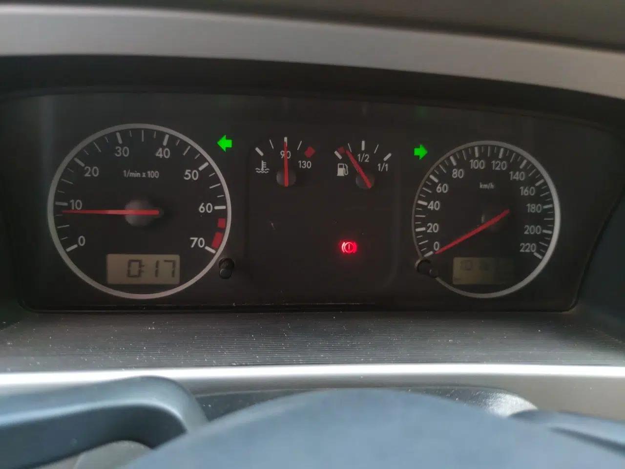 Used Volkswagen Santana Vista 2008 1.8L Manual Comfort Edition — миниатюра 11