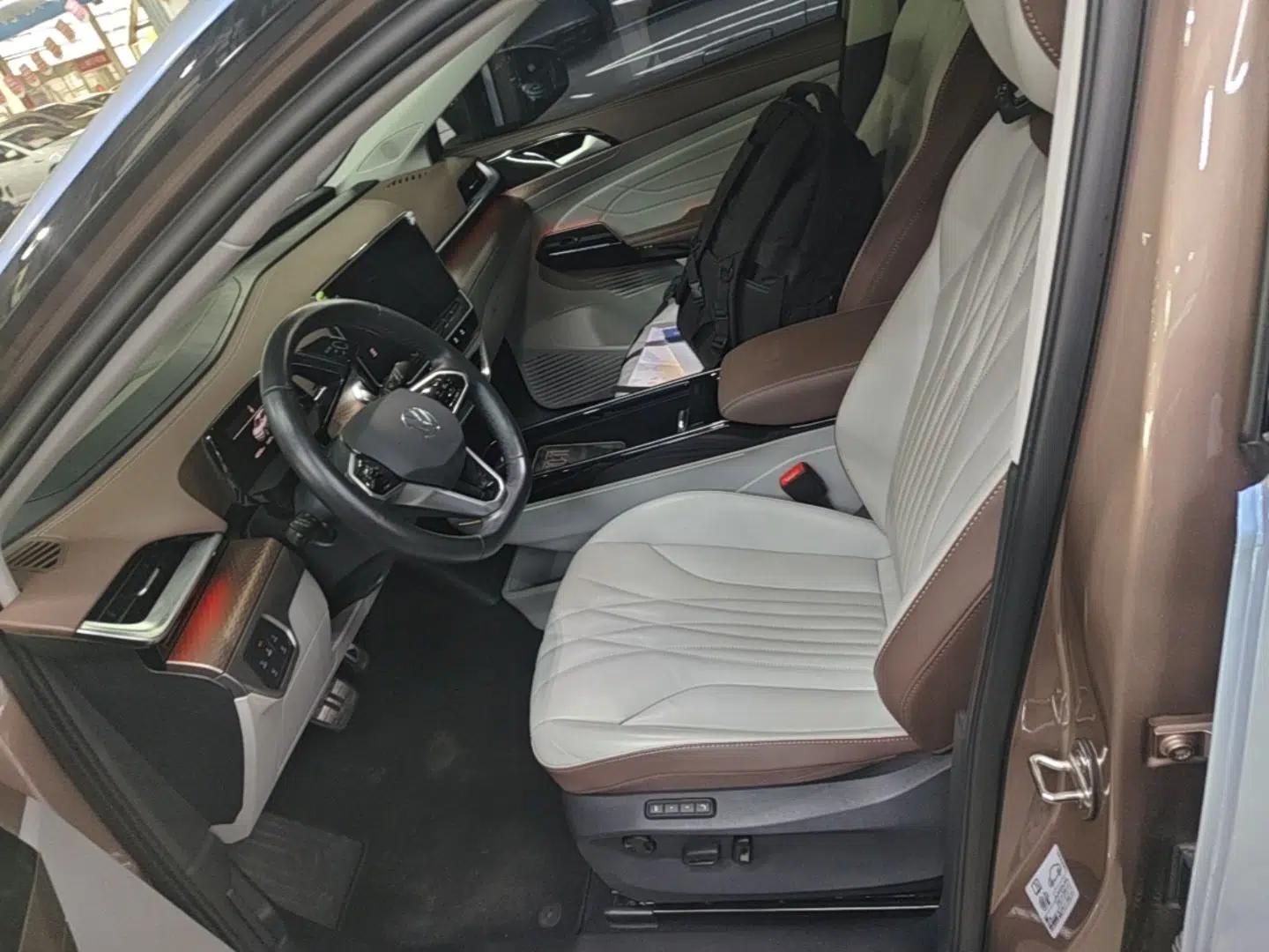 Used Volkswagen ID.6 X 2022 Intelligent Long-Range Version — миниатюра 17