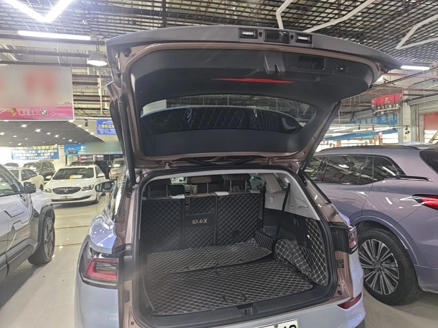 Used Volkswagen ID.6 X 2022 Intelligent Long-Range Version — миниатюра 22