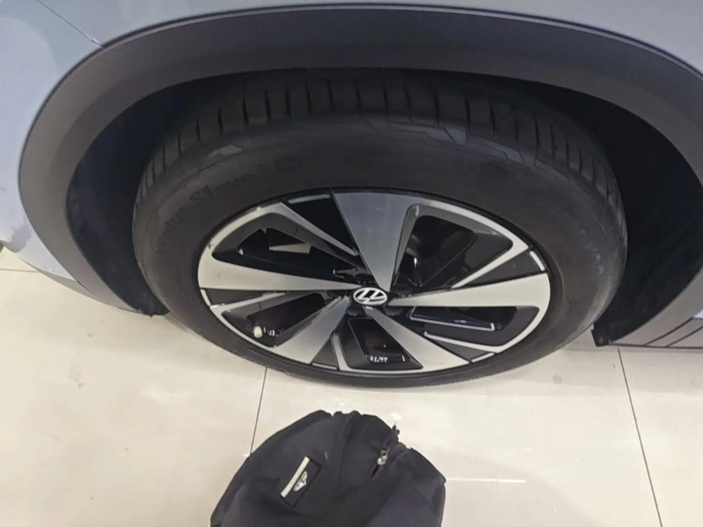 Used Volkswagen ID.6 X 2022 Intelligent Long-Range Version — миниатюра 10