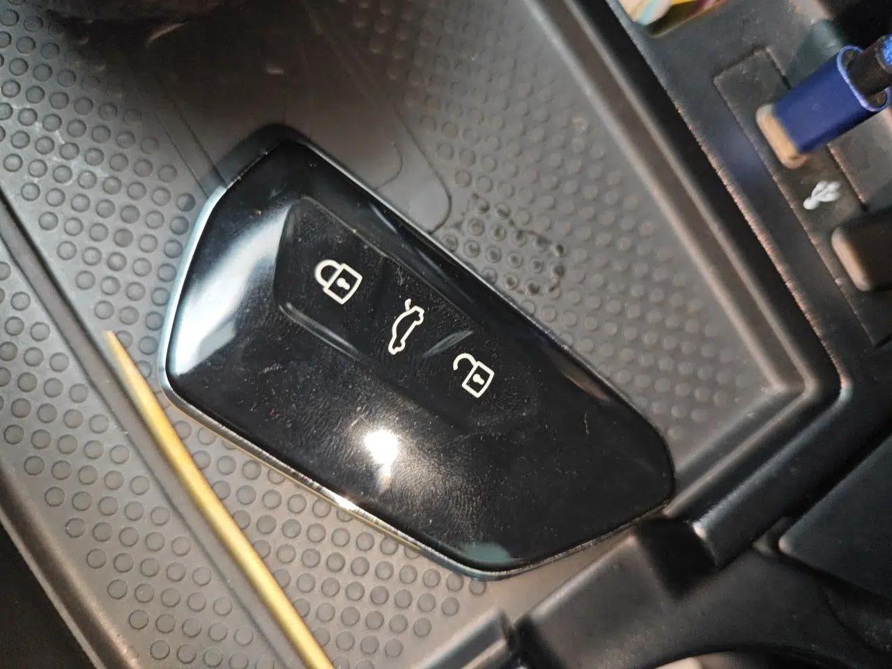 Used Volkswagen ID.6 X 2021 Pro Smart Long-Range Edition — миниатюра 17