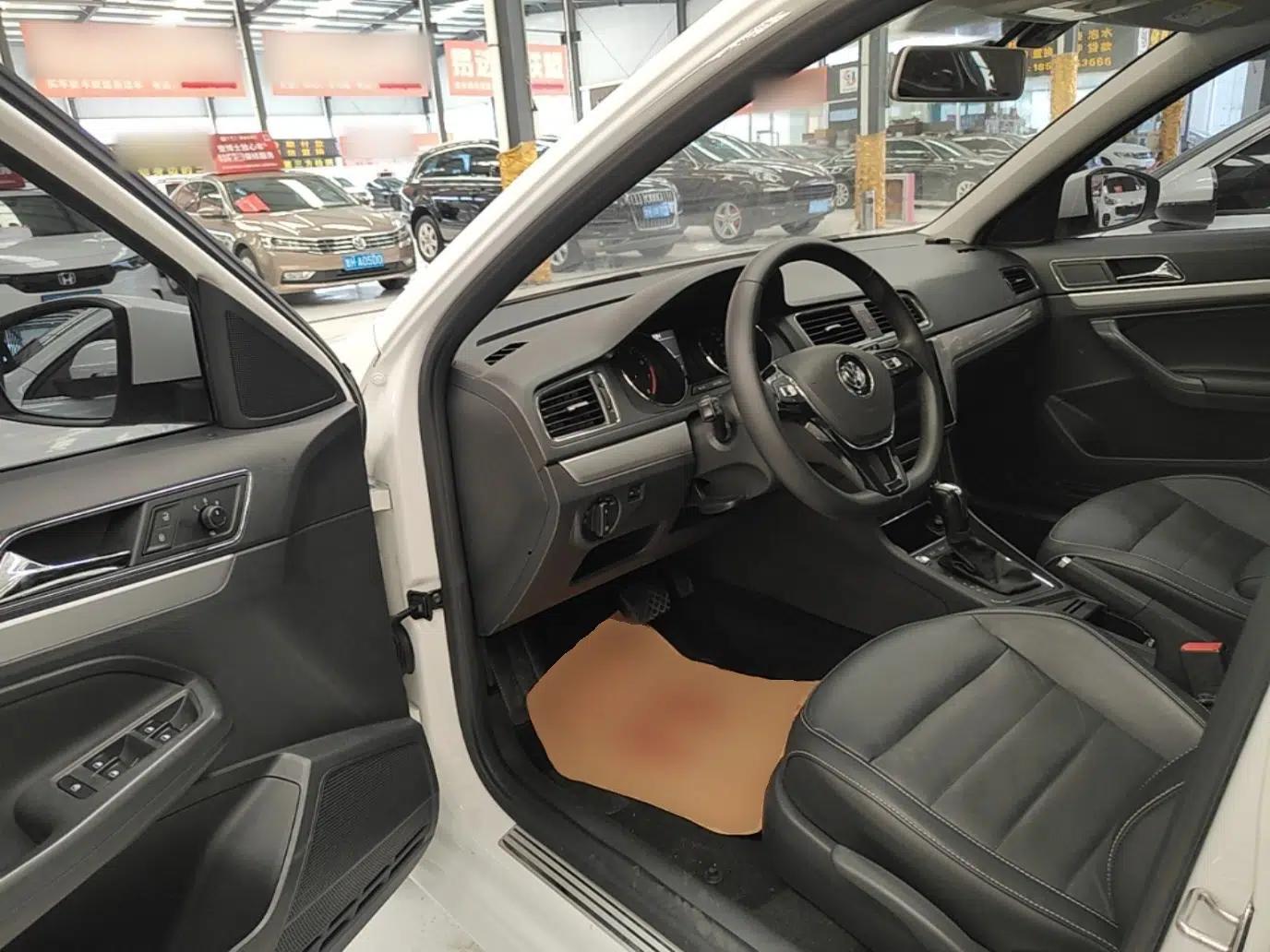Used Volkswagen Gran Lavida 2017 230TSI DSG Comfort Edition — миниатюра 18